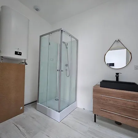 Villa 2 maisons réunies de plain-pied 6 chambres hypercentre et à 300 m de la plage Accueil humain *