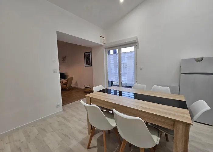 2 maisons réunies de plain-pied 6 chambres hypercentre et à 300 m de la plage Accueil humain Villa Royan