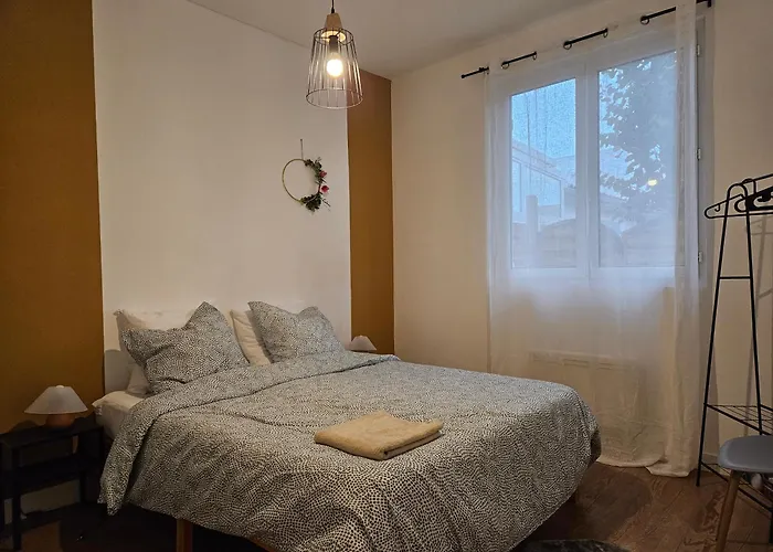 2 maisons réunies de plain-pied 6 chambres hypercentre et à 300 m de la plage Accueil humain Villa Royan