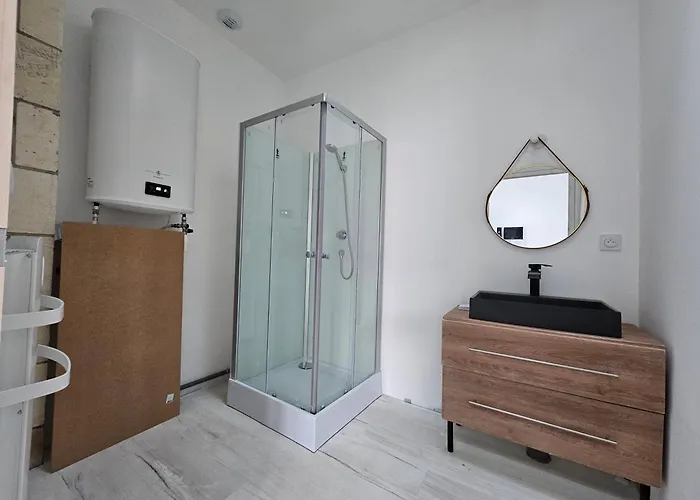 Villa 2 maisons réunies de plain-pied 6 chambres hypercentre et à 300 m de la plage Accueil humain *