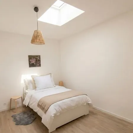 Villa 2 Maisons Reunies De Plain-pied 6 Hypercentre Et A 300 M De La Accueil Humain